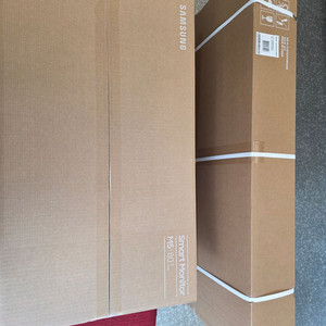 삼성 32인치 무빙스타일 삼탠바이미 스탠드포함 미개봉