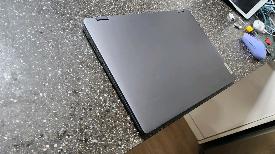 레노버 플렉스5 16IAU7 i7-2/2in1 이미지