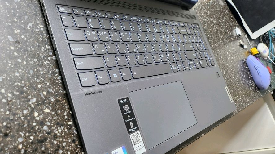 레노버 플렉스5 16IAU7 i7-2/2in1 이미지