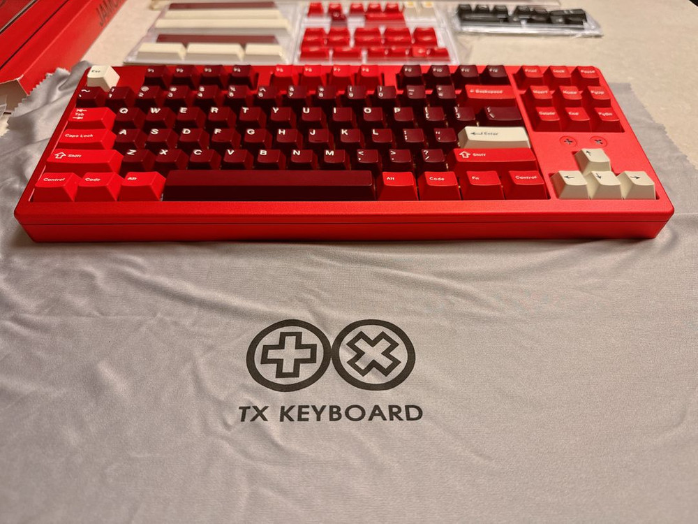 TX87 V2 TKL 레드 + GMK하몽키캡 커스텀키보드 풀알루키보드 + 가컬루프 일괄 팝니다--5