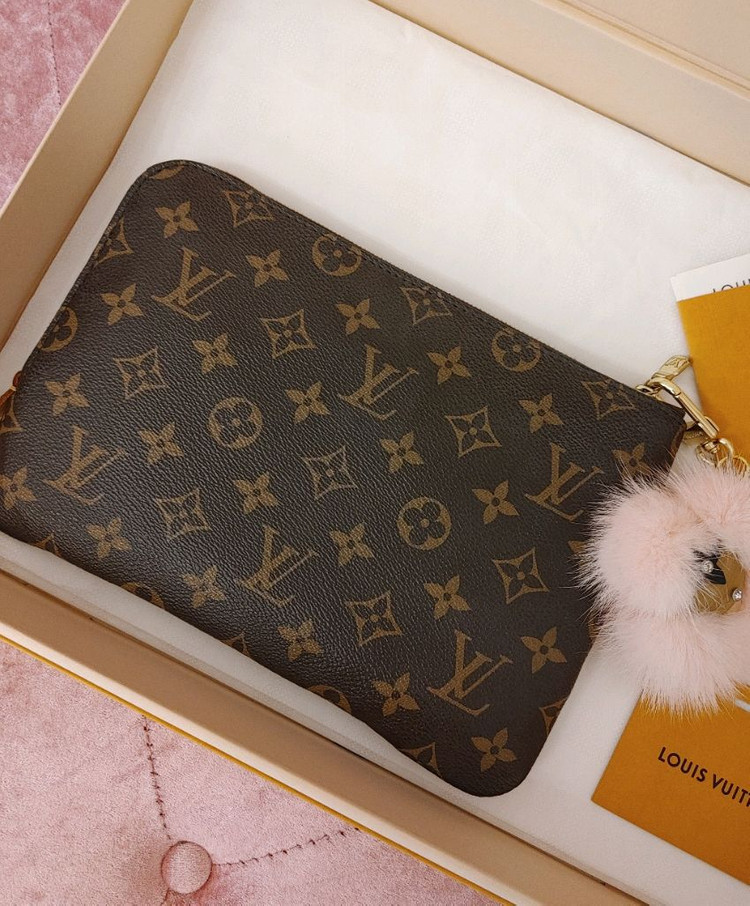 정품-루이비통 에튀보야쥬 클러치-영수증포함--0