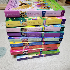 Goddess Girls 21-29+special book 총 10권 거의 새제품