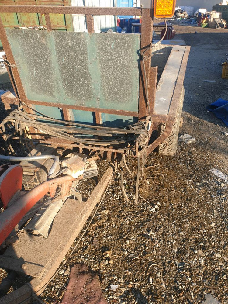 키시동 대동 경운기+분무기+데후 달린 트레일러 이미지