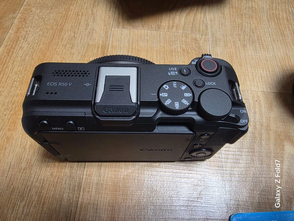 캐논 EOS R50 V 미러리스 카메라 풀패키지 s급 팝니다. 이미지