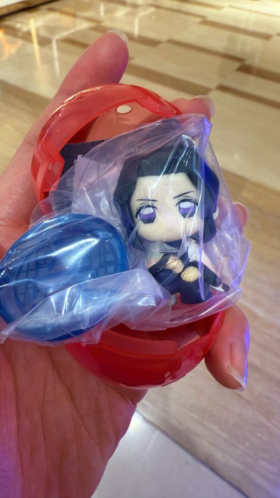 귀멸의 칼날 스와라세타이 시노부 피규어--1