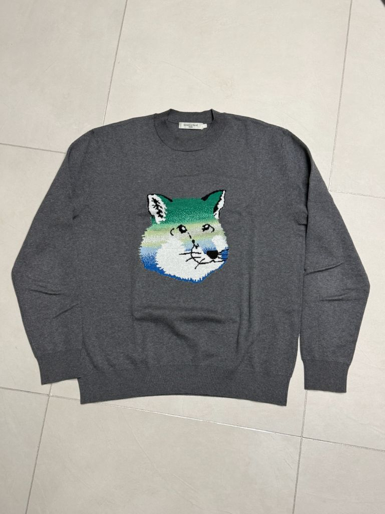 [L] 메종키츠네 바이브런트 폭스헤드 니트(배우 신시아 착용) 이미지