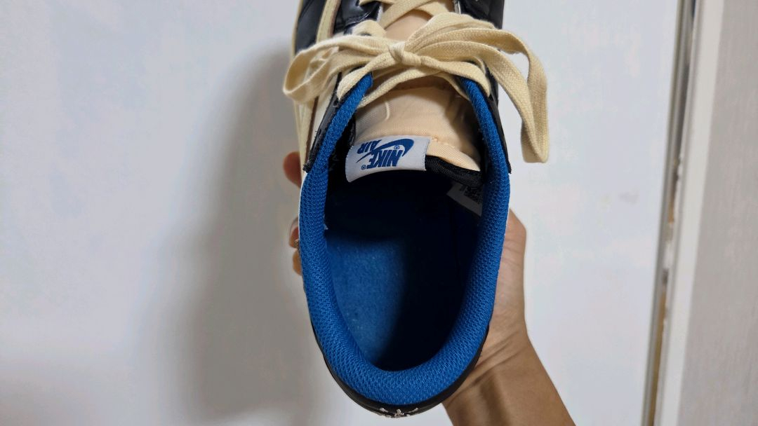 나이키 에어 조던1 트래비스 스캇 프라그먼트 로우 290 이미지