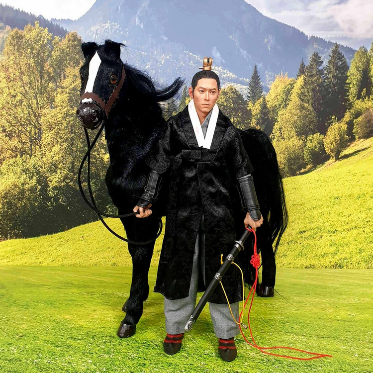 군도 조윤(강동원)+식모 흑마 세트 12인치 피규어(핫토이 호환)--5