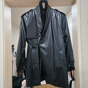 티엠쓰리(TM3) 블랙 퍼 페이크 레더 두루마기 하프코트 XL