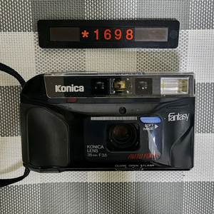 코니카 판타지 오토포커스 필름카메라