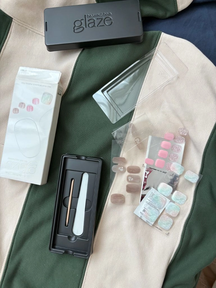 대싱디바 글레이즈 패디 네일 이미지