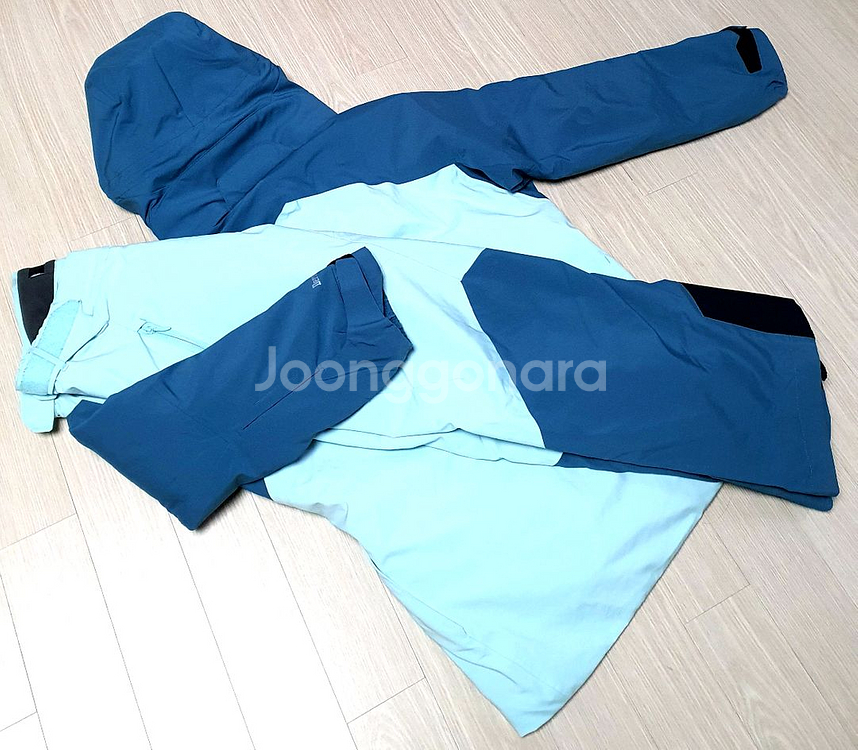 예쁜 데상트 데모 스키복--6