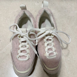 슈콤마보니 털 운동화 240