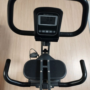 실사용2시간)멜킨 폴민 실내 자전거 접이식 바이크 운동기구 팝니다. 이미지