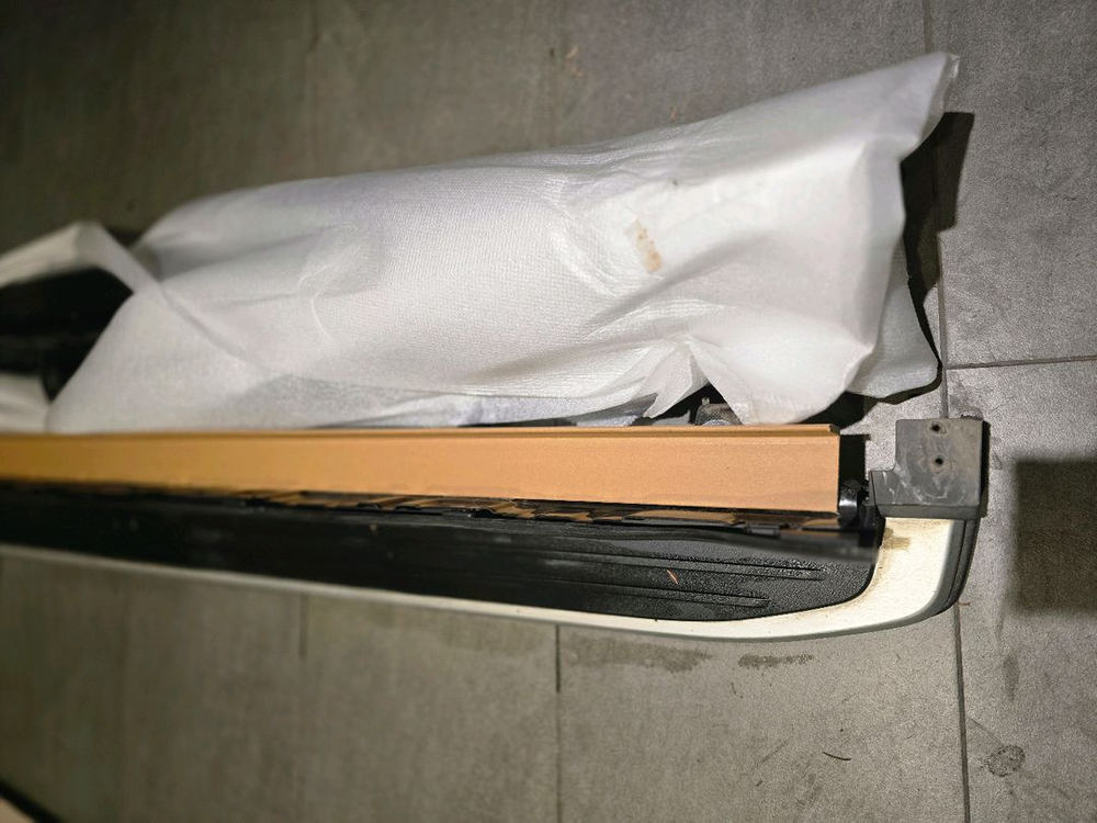 쏘렌토 mq4 사이드스텝 gsc 북미형 반 신품 판매합니다.--7