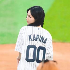 에스파 베럴띵스 베이스볼 유니폼 굿즈 (카리나) 이미지