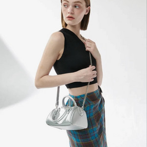 아틀리에파크 버디백 실버 새상품급