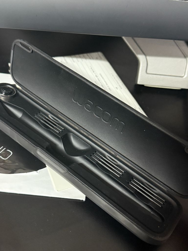 와콤 신티크 DTK-2200K 드로잉 타블렛--4