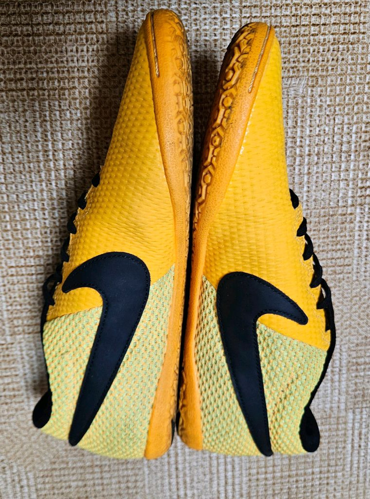 나이키 풋살화--2