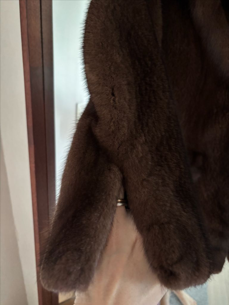 밍크 자켓 마호가니 밍크코트 11am 올라이츠 페퍼윤윤 소윰 r2w 우유니 윤진모피 프루 라두나 두마르셀 르밍크 이미지