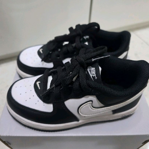 나이키 에어포스 키즈 블랙화이트 범고래 160 이미지