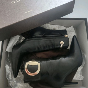 구찌 정품 블랙 앵클 부츠 사이즈 36.5(235)