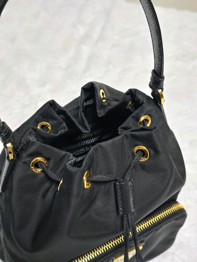 프라다 가방 나일론 버킷백 토트백 크로스백 (정품)--6