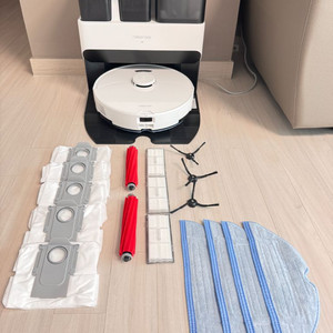 로보락 로봇청소기 S7 MAX Ultra 실사용33시간 소모품있음