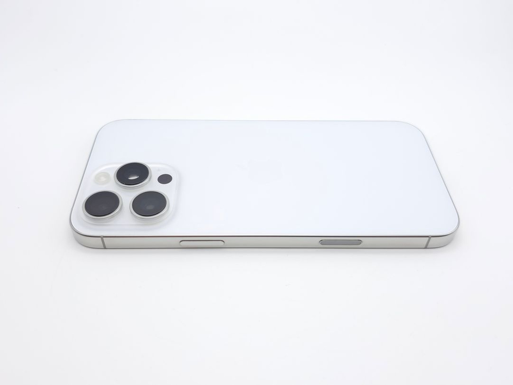 아이폰16프로맥스 256기가 화이트 (배터리93) / 1224--2