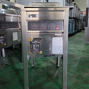 23년식 - 린나이 업소용 튀김기 228G