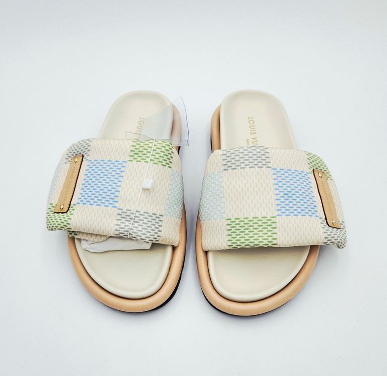 [셀렉트/감정서발급] 루이비통 풀 필로우 체커드 슬라이드 뮬 슬리퍼 이미지