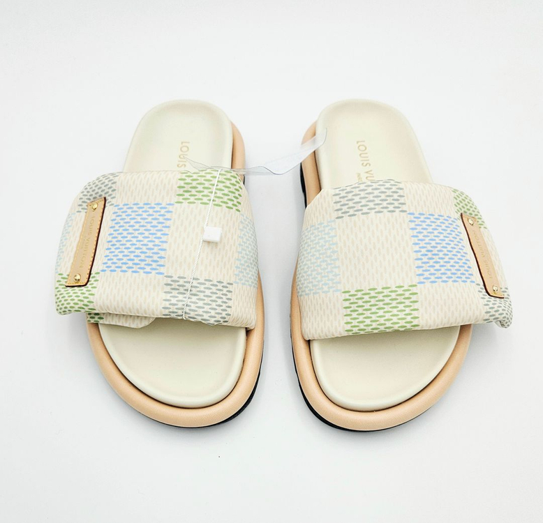 [셀렉트/감정서발급] 루이비통 풀 필로우 체커드 슬라이드 뮬 슬리퍼 이미지