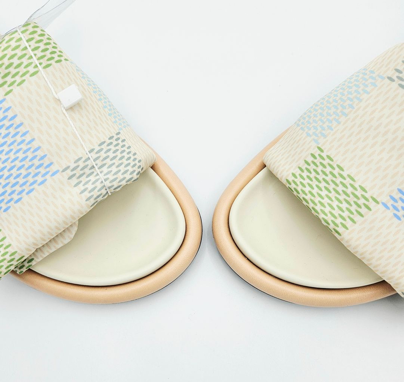 [셀렉트/감정서발급] 루이비통 풀 필로우 체커드 슬라이드 뮬 슬리퍼 이미지