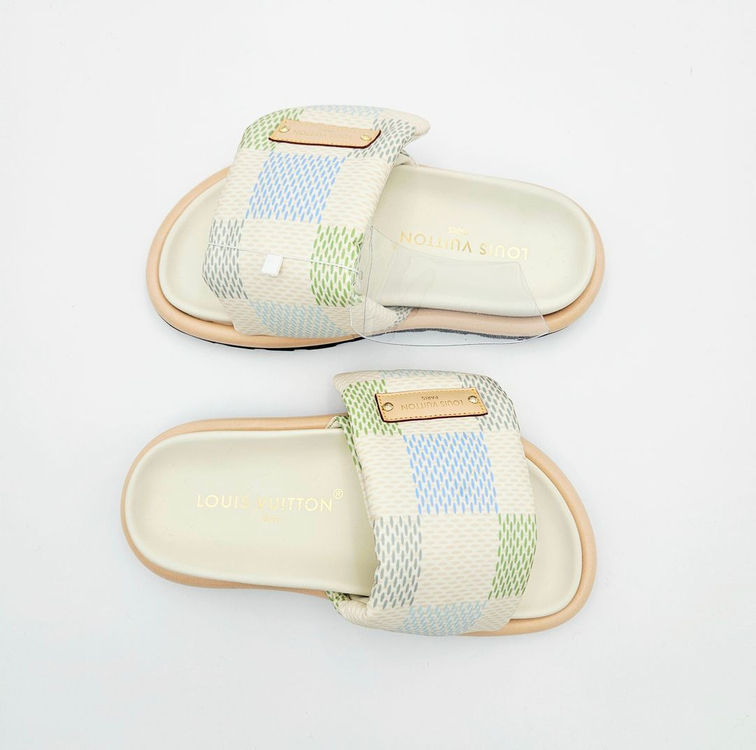 [셀렉트/감정서발급] 루이비통 풀 필로우 체커드 슬라이드 뮬 슬리퍼 이미지