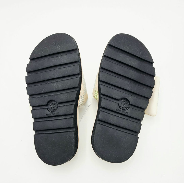 [셀렉트/감정서발급] 루이비통 풀 필로우 체커드 슬라이드 뮬 슬리퍼 이미지