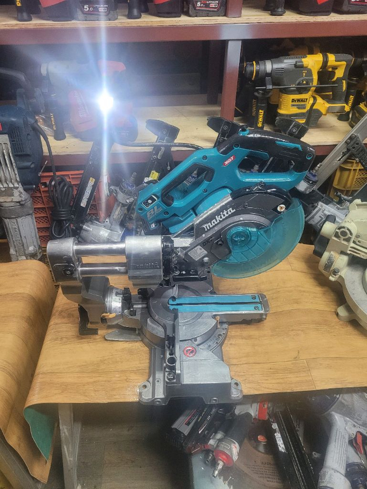 마끼다충전슬라이딩각도절단기 LS001G JAPAN 마이터쏘--5