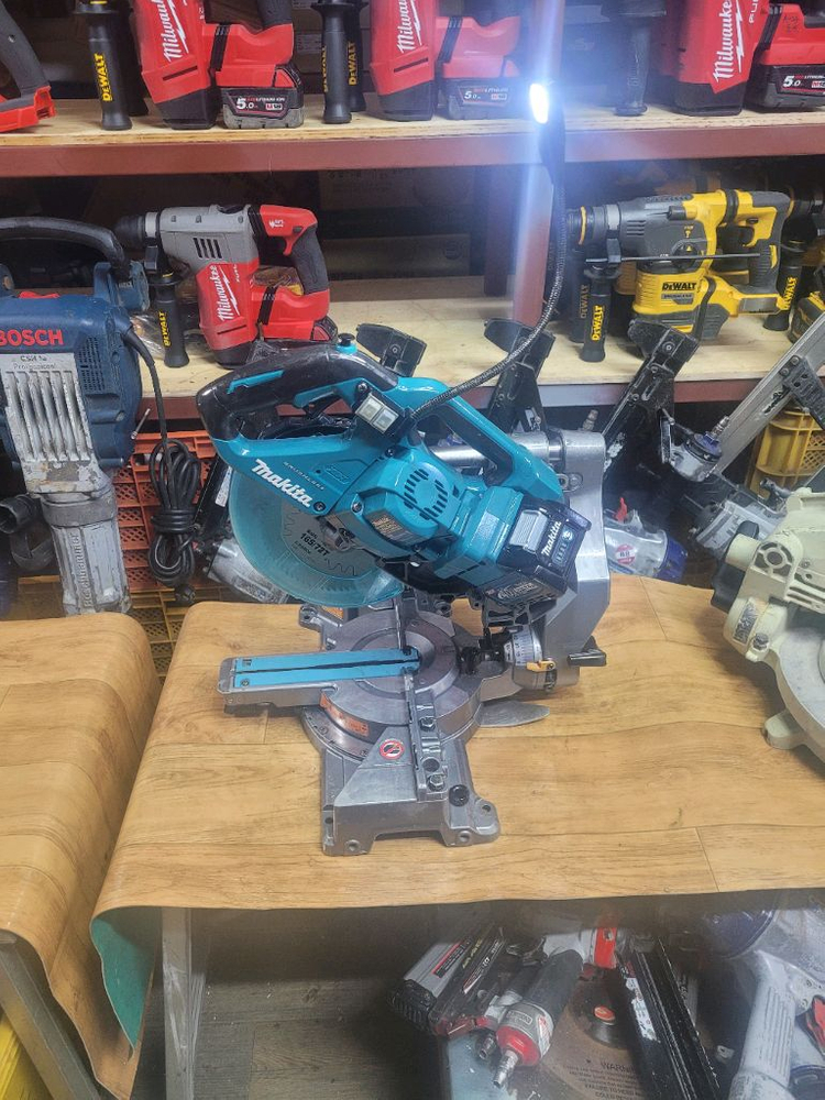 마끼다충전슬라이딩각도절단기 LS001G JAPAN 마이터쏘--6