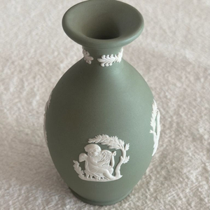 빈티지 웨지우드 재스퍼 세이지그린 버드베이스 미니 화병