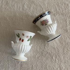 빈티지 웨지우드 미니 언 화병(Urn vase) 와일드 스트로베리, 러니미드 2개 세트