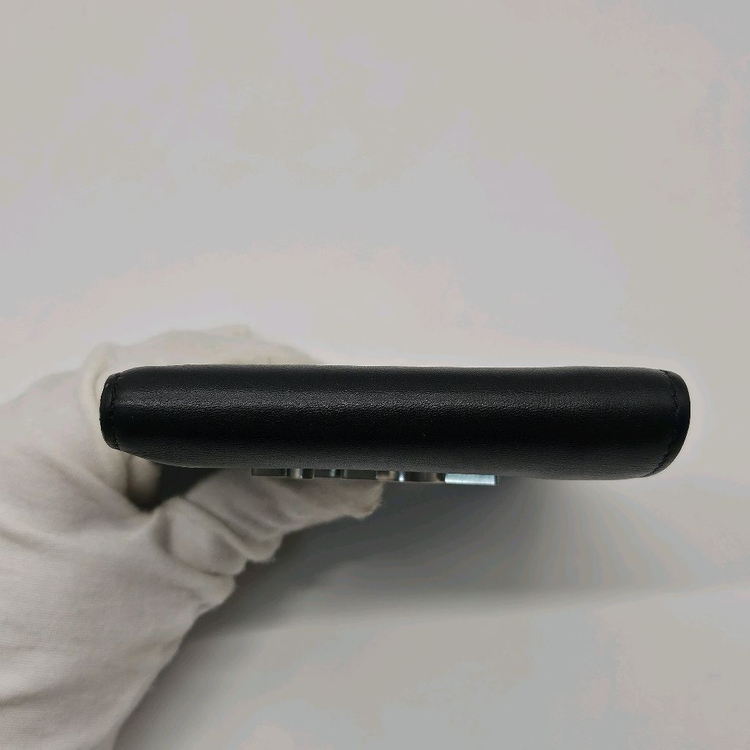 정품 입생로랑 은장 로고 남성 반지갑--3