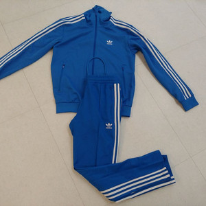 아디다스 트레이닝 세트
