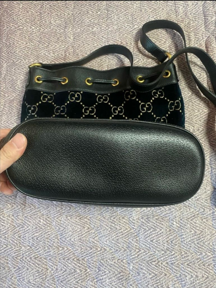 구찌 GG 패턴 벌벳 버킷백 이미지