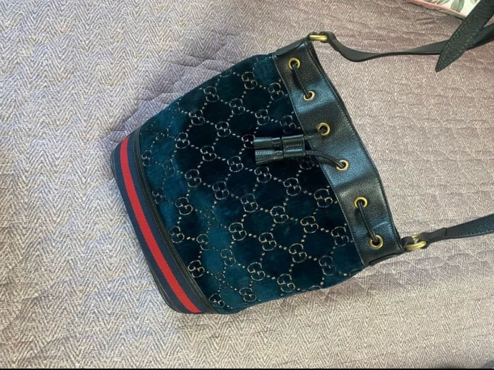 구찌 GG 패턴 벌벳 버킷백 이미지