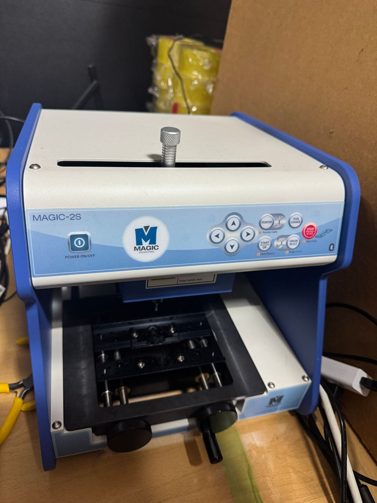 CNC 소형 조각기 반려동물 이름표 펜던트 각인기 매직-2S 이미지