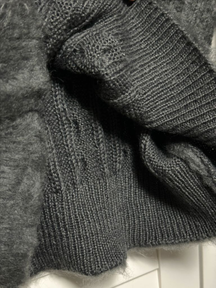 #새상품 : 꽈배기 라운드넥 긴팔 봄니트 먹색 차콜--6