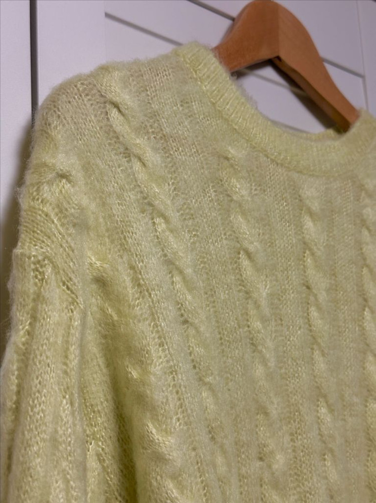 #새상품 : 꽈배기 라운드넥 긴팔 봄니트 라임컬러--3