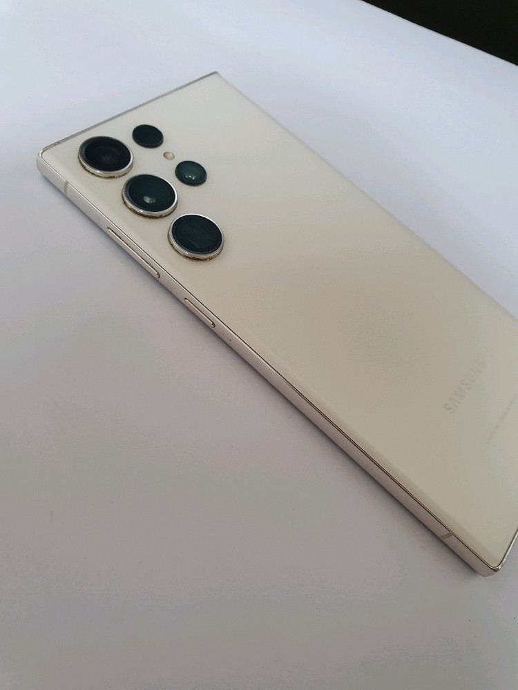 갤럭시S23울트라 아주깨끗 256기가 크림--4