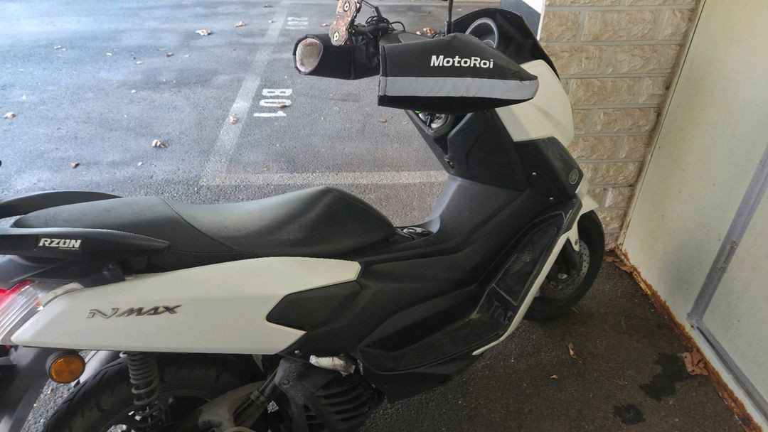 NMAX125 스쿠터 7만--1