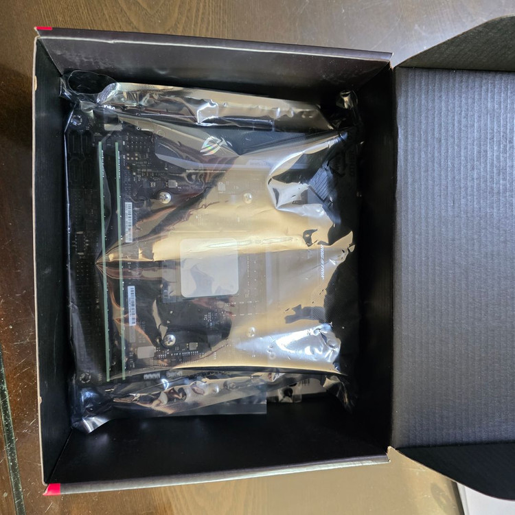 라이젠 5600 + ASUS B550-i + 삼성DDR4 16GBx2 이미지