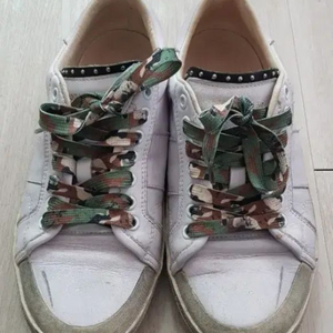 YSL 입생로랑 스니커즈 41사이즈